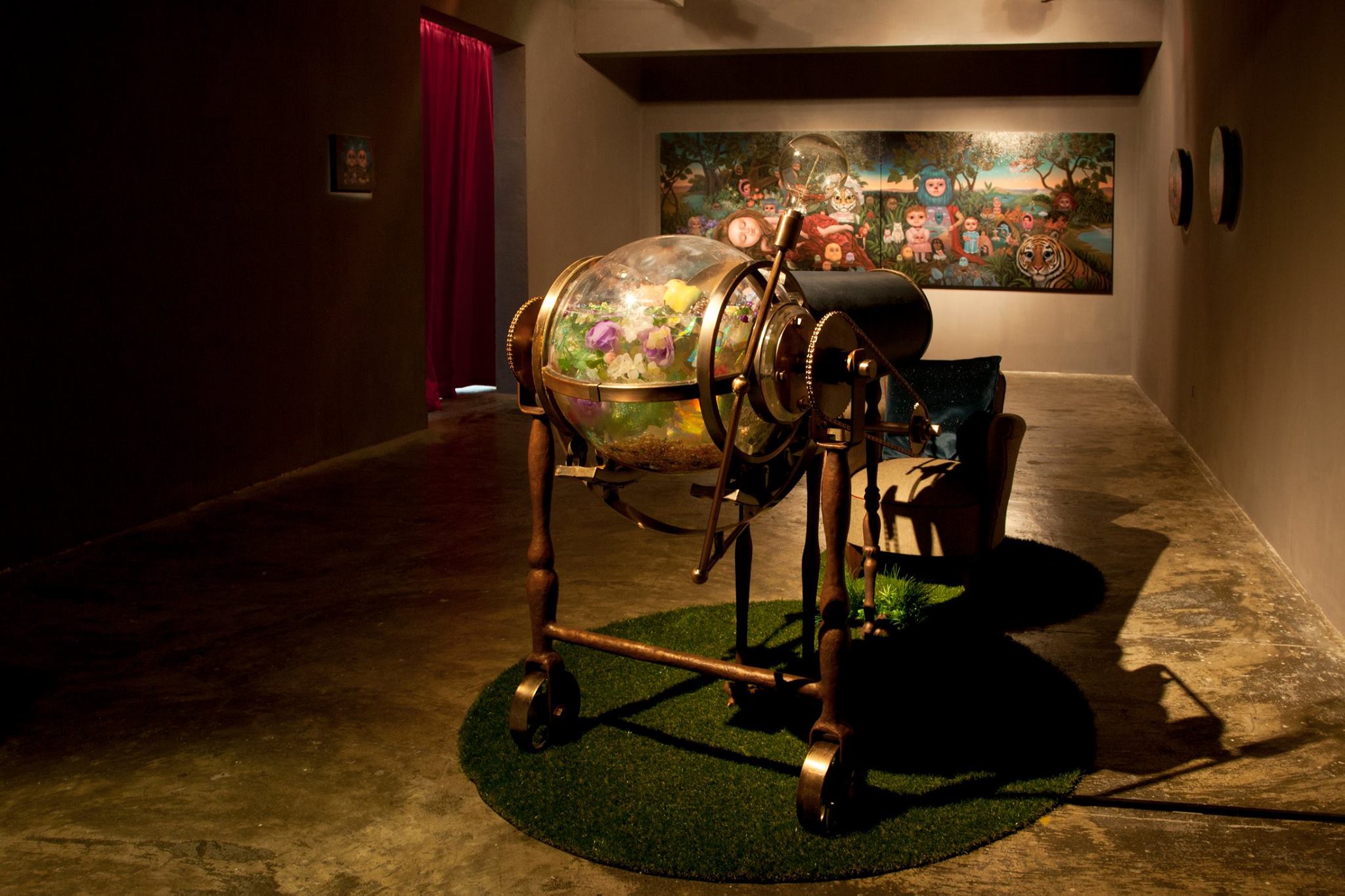 看不見的童話折光—張嘉穎再譯現實的破碎寓言「暗夜沙皮諾」
